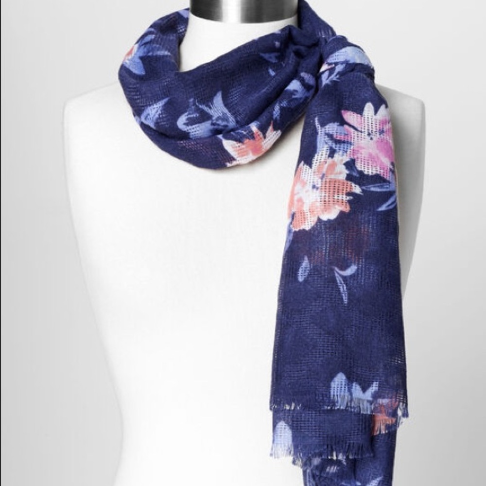SOFT COLORS FLORAL PRINT SCARF